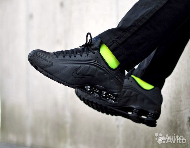 Кроссовки Nike Shox R4 Кроссовки Nike Shox R4
