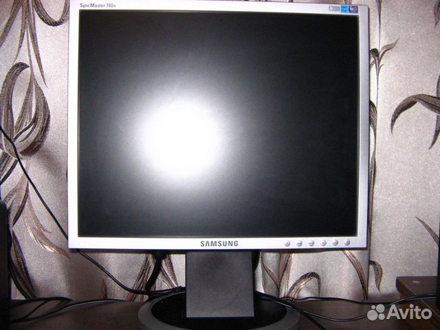 Samsung 740n тусклое изображение