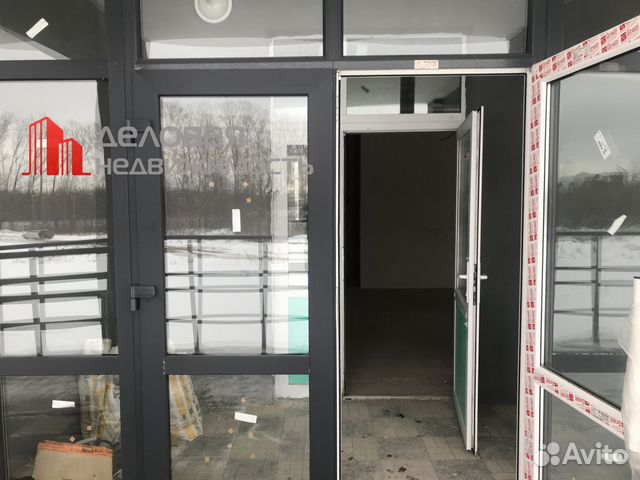 Сдам 140 кв.м. под торговлю и услуги у Монумента