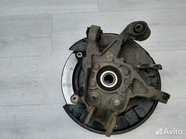 Кулак задний правый 28411XA00A Subaru Tribeca B9
