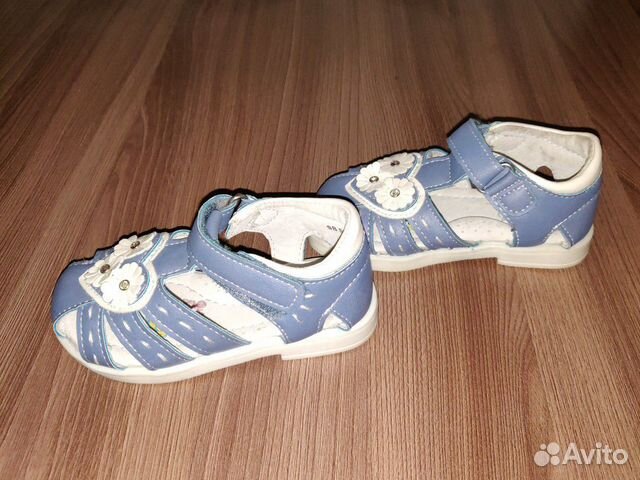 Сандали детские,на узкую ножку