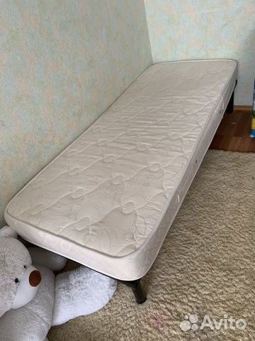 Кровать с матрасом Кровать с матрасом