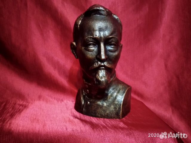 Продаю бюст Дзержинского