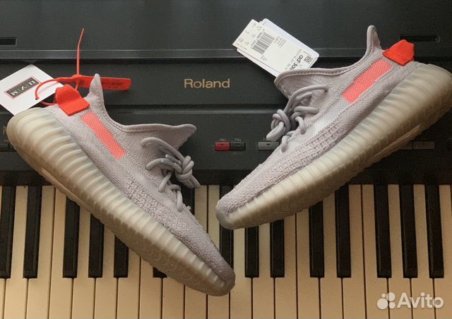 Кроссовки Adidas Yeezy Boost v2 “Tail Light”