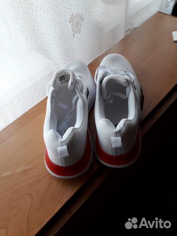 Кроссовки