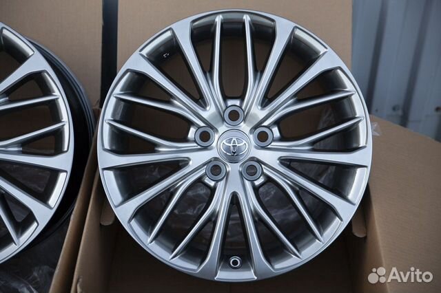 Toyota Camry r18 Комплект новых литых дисков
