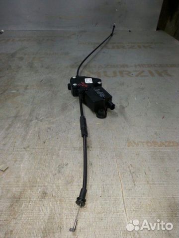 Замок двери левый Mercedes V-Class W639 272.978 Замок двери левый Mercedes V-Class W639 272.978