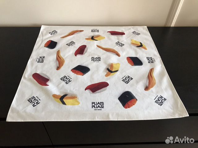 Issey Miyake новый шейный платок рисунок Суши Issey Miyake новый шейный платок рисунок Суши