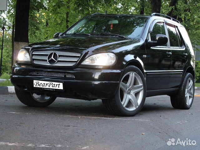 Бампер передний Mercedes M-Class W163 1997-2005
