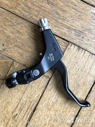 Тормозная ручка Shimano BL-T610, левая Тормозная ручка Shimano BL-T610, левая