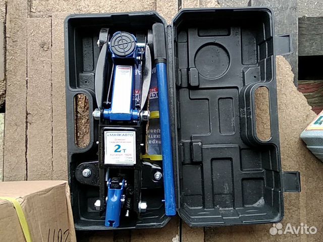 Домкрат гидравлический 2т подкатной