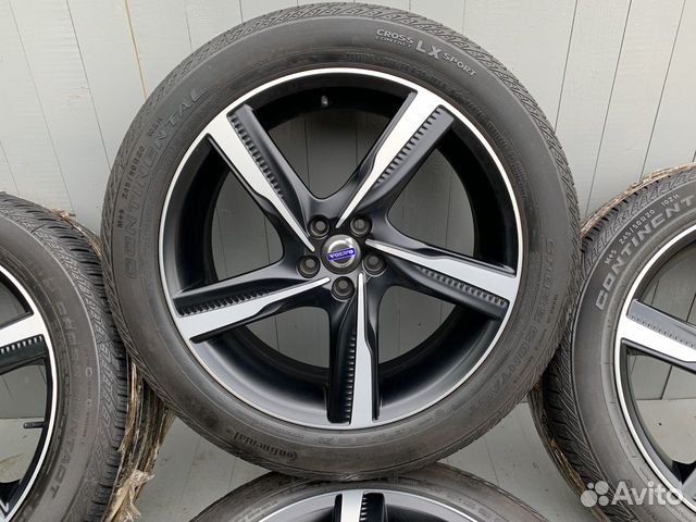 Оригинальные колеса на Volvo XC60 R20 Оригинальные колеса на Volvo XC60 R20