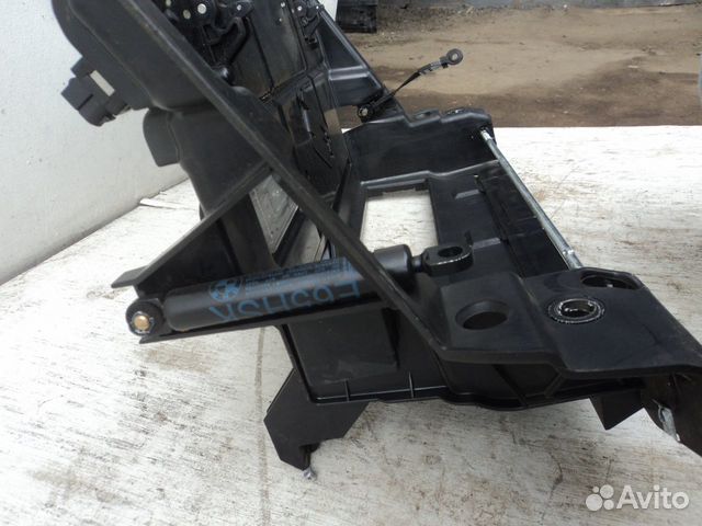 Вещевой ящик BMW E63 E 63 бардачок Вещевой ящик BMW E63 E 63 бардачок