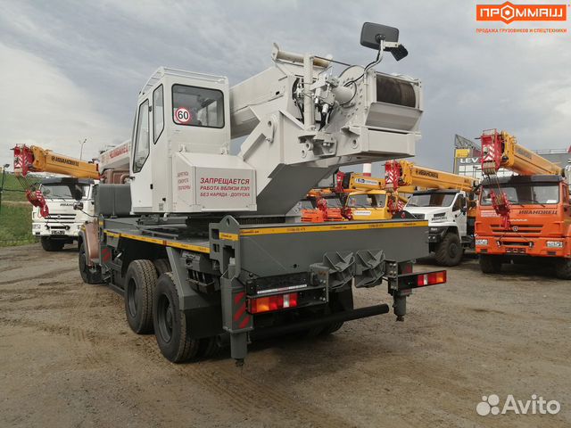 Автокран Челябинец 25 тонн 43 метра Автокран Челябинец 25 тонн 43 метра