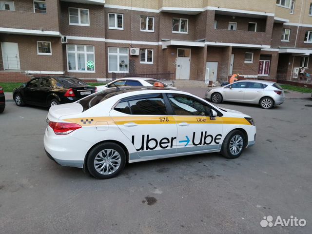 Оклейка такси, Брендирование. Яндекс, Убер, гост
