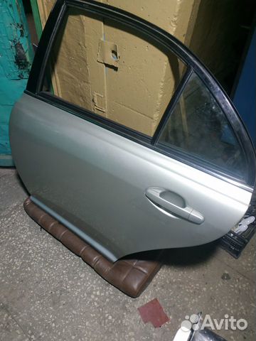 Дверь задняя правая Toyota avensis Дверь задняя правая Toyota avensis
