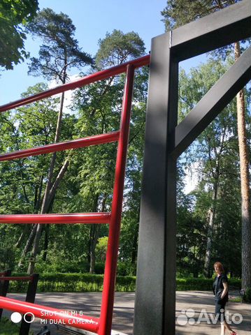 Уличный спортивный комплекс