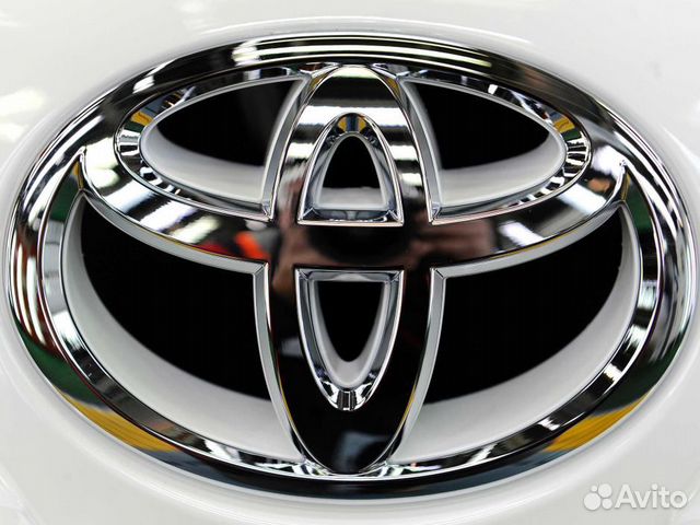 Toyota Logo, FREE Stock Photo, Image, Picture: Toyota Golden Logo, Royalty-Free 