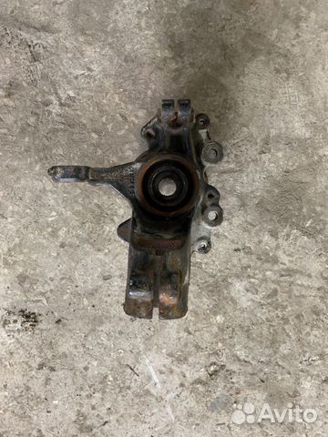 Кулак поворотный передний правый Ford Focus 3 CB8 Кулак поворотный передний правый Ford Focus 3 CB8