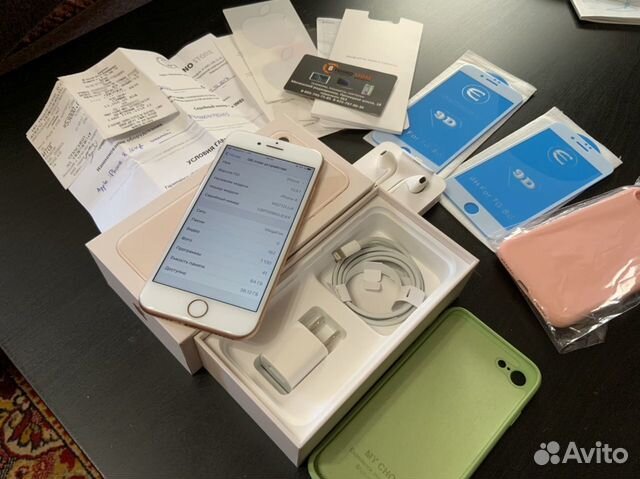 Телефон iPhone 8 64 gb золотой