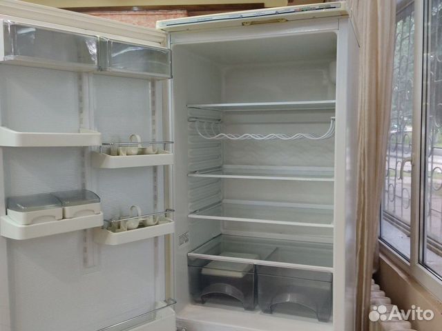 Холодильник Indesit 180см с гарантией Холодильник Indesit 180см с гарантией