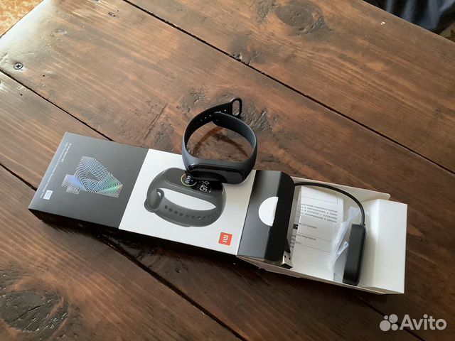Фитнес браслет Xiaomi smart mi band 4 NFC Фитнес браслет Xiaomi smart mi band 4 NFC