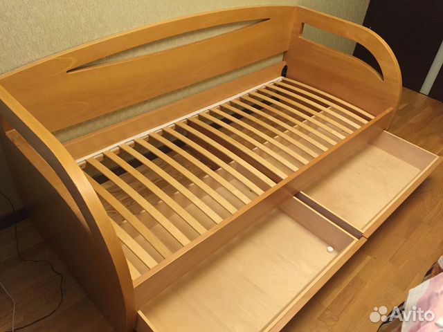 Кровать с ящиками Кровать с ящиками