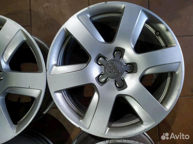 Диски бу оригинал R17 LU на Audi