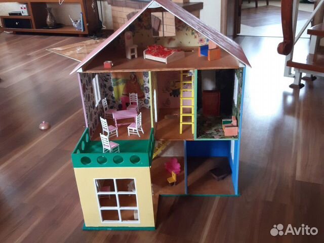 Домик кукольный