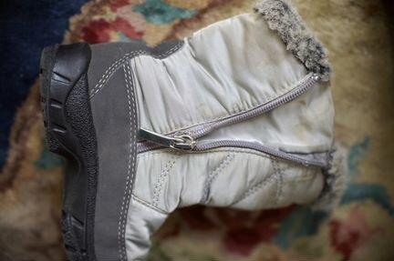 Сапоги Alaska 27 сломана молния и шапка Reima