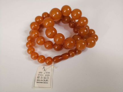 Янтарные бусы. СССР. 1975г. Новые