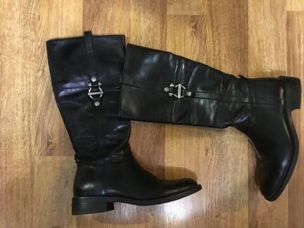 Шикарные натуральные сапоги Geox