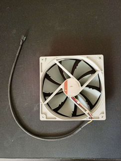 Кулер Noctua NF-P14s Redux