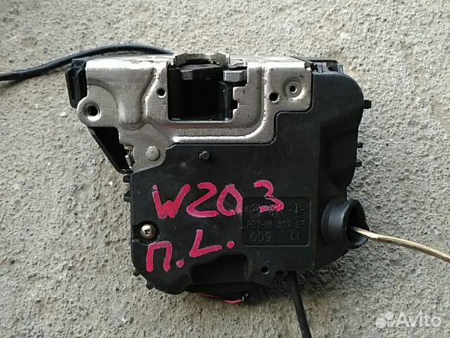 Замок передней левой двери Mercedes W203