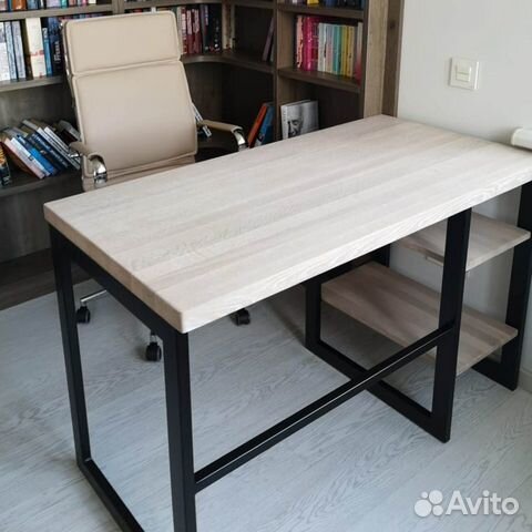 Компьютерный стол из массива в стиле лофт