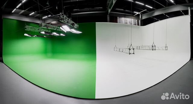 Белая циклорама - хромакей студия