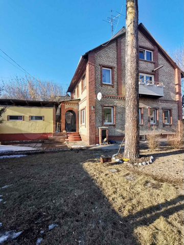 Дом 180 м² на участке 5,5 сот.