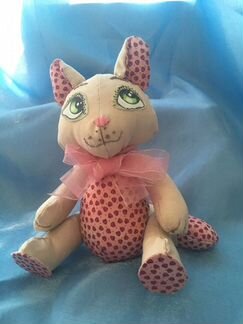 Замечтавшаяся кошечка