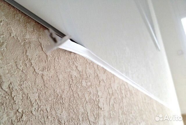 Вставка, плинтус для натяжного потолка