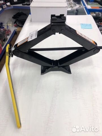 Домкрат для иномарок 2 тон