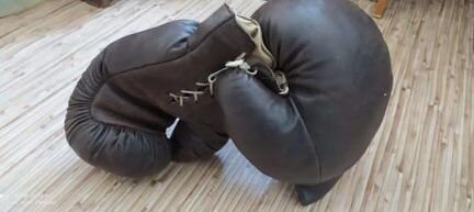 Боксерские перчатки