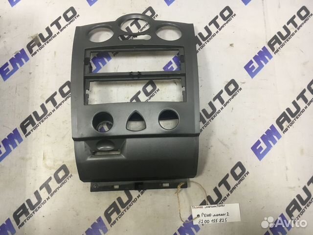 Рамка магнитолы Рено Меган 2