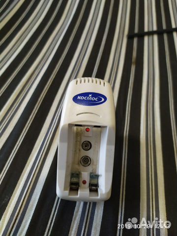 Зарядное устройство для батареек (акб) Космос