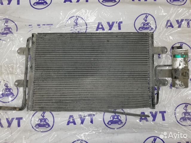 Радиатор кондиционера Шкода Октавиа