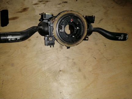 Подрулевые переключатели Volkswagen Touareg 2005