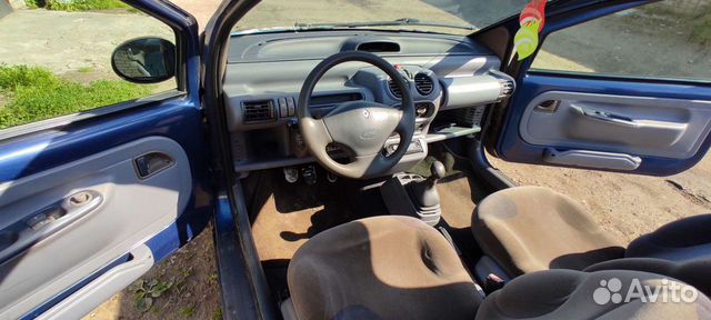 Салон Renault Twingo