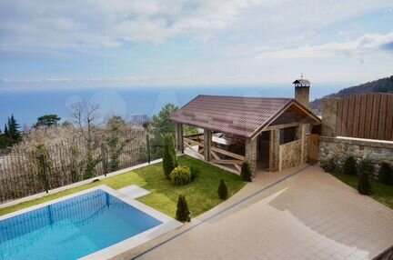 Дом 350 м² на участке 15 сот.