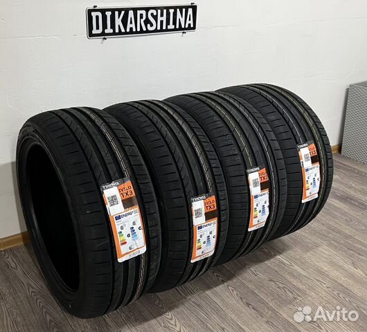 Tracmax X-Privilo TX3 225/35 R20 и 255/30 R20 93W