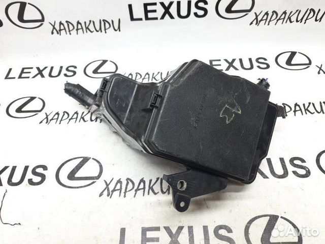 Блок предохранителей под капот Lexus Rx4 Rx200T