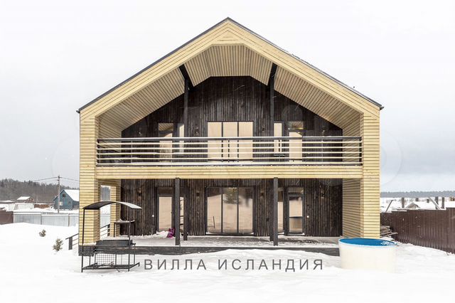 Коттедж 323 м² на участке 15 сот.